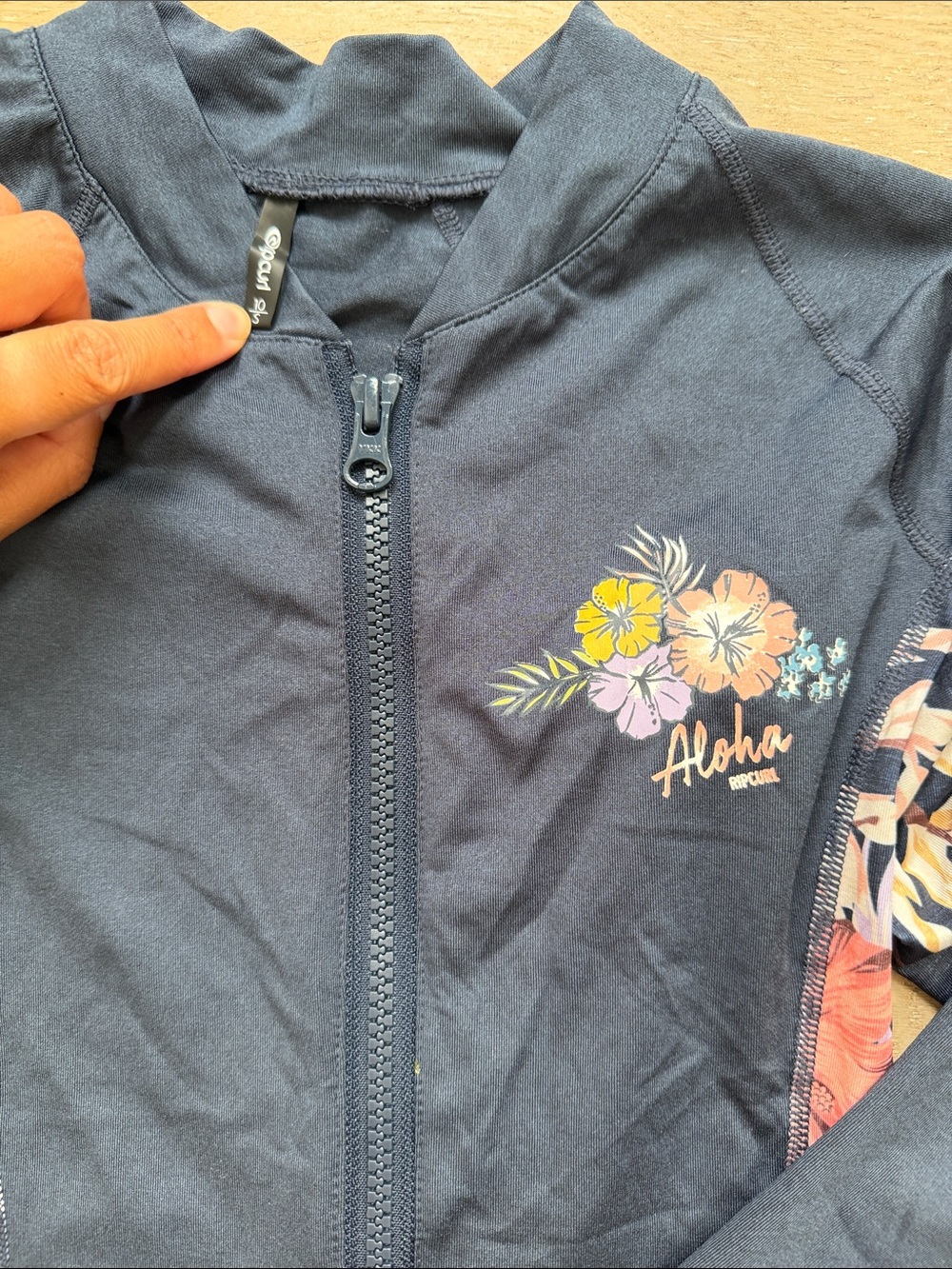 Rip Curl Zip Up Rash Guard - Picture 2 of 3